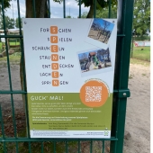 Bild vom Spielplatz anzeigen.