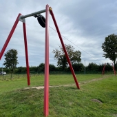 Bild vom Spielplatz anzeigen.