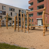 Bild vom Spielplatz anzeigen.