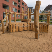 Bild vom Spielplatz anzeigen.