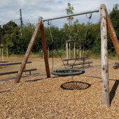Bild vom Spielplatz anzeigen.