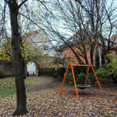 Bild vom Spielplatz anzeigen.