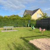 Bild vom Spielplatz anzeigen.