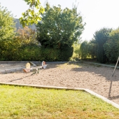 Bild vom Spielplatz anzeigen.