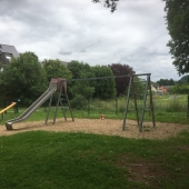 Bild vom Spielplatz anzeigen.