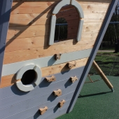 Bild vom Spielplatz anzeigen.