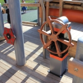 Bild vom Spielplatz anzeigen.