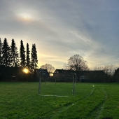 Bild vom Spielplatz anzeigen.