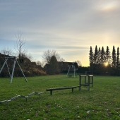 Bild vom Spielplatz anzeigen.