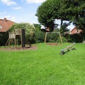 Bild vom Spielplatz anzeigen.