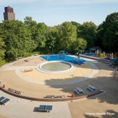 Bild vom Spielplatz anzeigen.