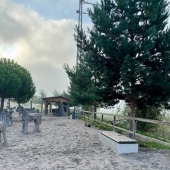 Bild vom Spielplatz anzeigen.