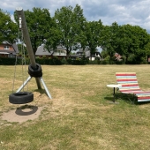 Bild vom Spielplatz anzeigen.