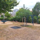 Bild vom Spielplatz anzeigen.
