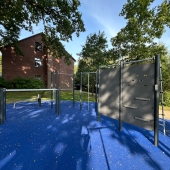 Bild vom Spielplatz anzeigen.