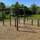 Bild vom Spielplatz anzeigen.