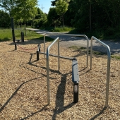 Bild vom Spielplatz anzeigen.
