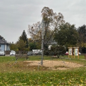 Bild vom Spielplatz anzeigen.