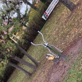 Bild vom Spielplatz anzeigen.