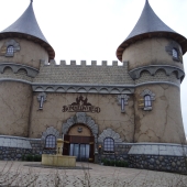 Bild vom Spielplatz anzeigen.