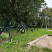 Bild vom Spielplatz anzeigen.
