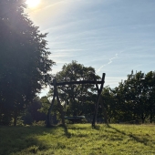 Bild vom Spielplatz anzeigen.