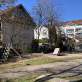 Bild vom Spielplatz anzeigen.