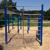 Bild vom Spielplatz anzeigen.