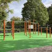 Bild vom Spielplatz anzeigen.