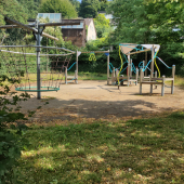 Bild vom Spielplatz anzeigen.
