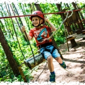 Bild vom Spielplatz anzeigen.