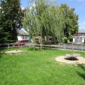 Bild vom Spielplatz anzeigen.