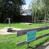 Bild vom Spielplatz anzeigen.