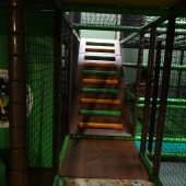 Bild vom Spielplatz anzeigen.