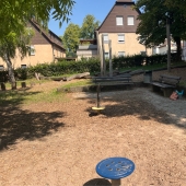 Bild vom Spielplatz anzeigen.