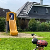 Bild vom Spielplatz anzeigen.