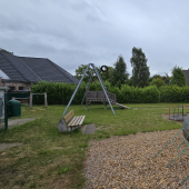 Bild vom Spielplatz anzeigen.