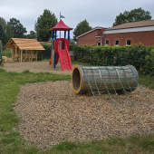 Bild vom Spielplatz anzeigen.
