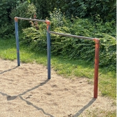 Bild vom Spielplatz anzeigen.