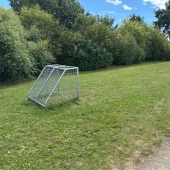 Bild vom Spielplatz anzeigen.