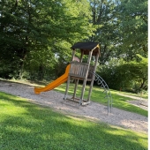 Bild vom Spielplatz anzeigen.