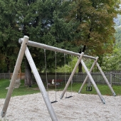 Bild vom Spielplatz anzeigen.