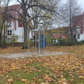Bild vom Spielplatz anzeigen.