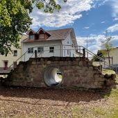 Bild vom Spielplatz anzeigen.