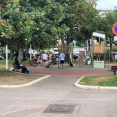 Bild vom Spielplatz anzeigen.