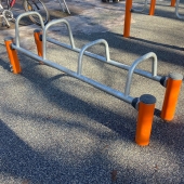 Bild vom Spielplatz anzeigen.