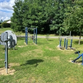 Bild vom Spielplatz anzeigen.