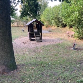 Bild vom Spielplatz anzeigen.