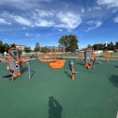 Bild vom Spielplatz anzeigen.