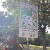 Bild vom Spielplatz anzeigen.